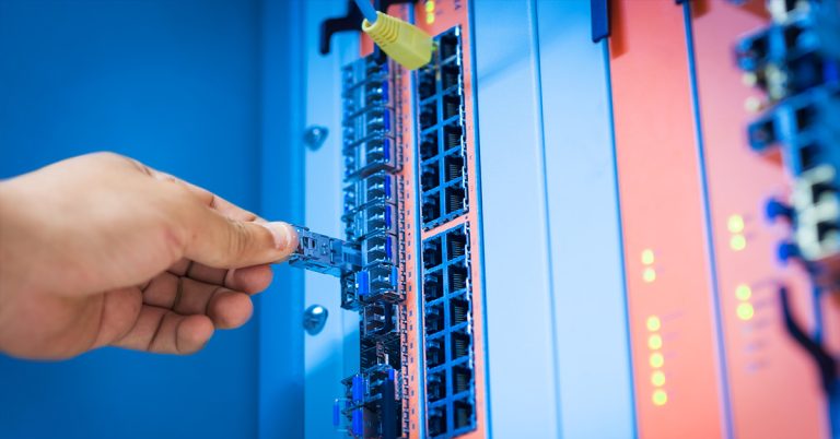 How to Remove SFP Module from Switch Step-by-Step Guide